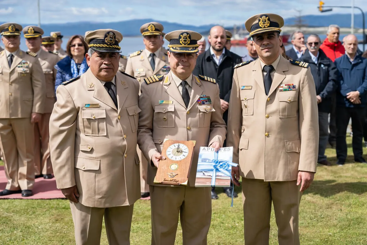  CAMBIO DE AUTORIDADES DE LA PREFECTURA NAVAL 