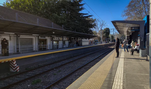 amenazador de bomba tren roca