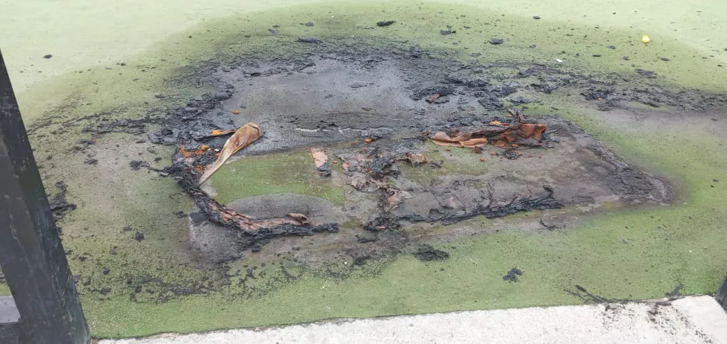 Vandalismo plaza sintetico