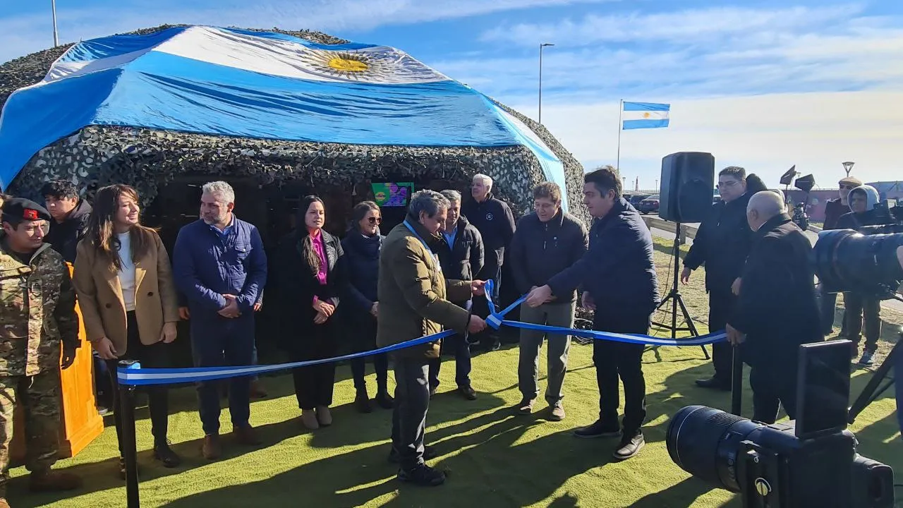 concejales carpa de la dignidad