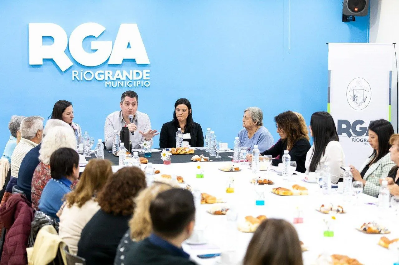 Martin Perez Adultos Mayores